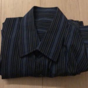 Men’s Medium Blue Striped Button Up Dress Shirt